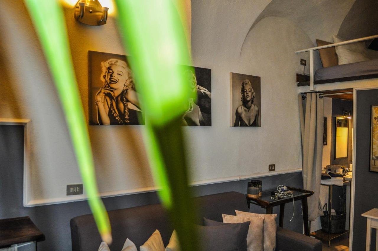 Piazzetta Little Suite Taggia Exterior foto